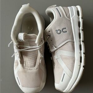 Girls On Cloud tennis shoes.